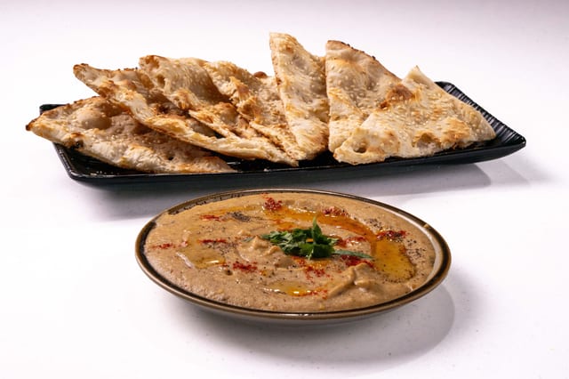 Hummus (with Bread).